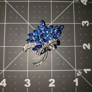 Elegant Blue and Silver Leaf Brooch